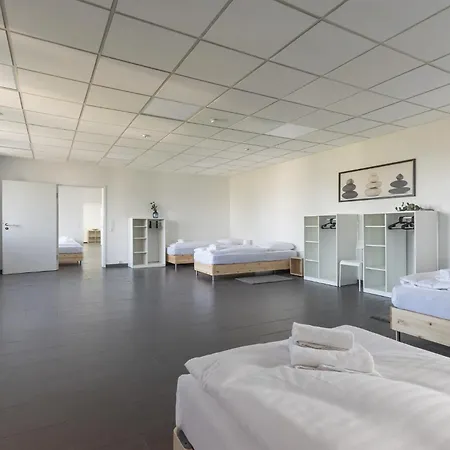 T&k 6 And 10 In For Big Groups 22min To Fair Dus Lägenhet *