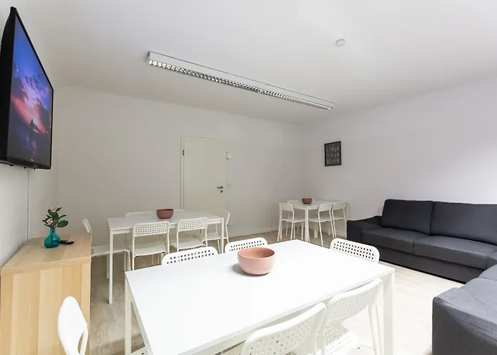 T&k 6 And 10 In For Big Groups 22min To Fair Dus Apartament Neuss