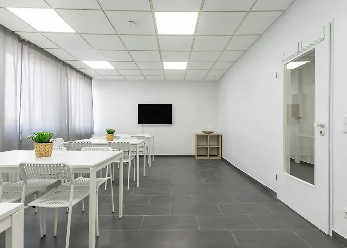 T&k 6 And 10 In For Big Groups 22min To Fair Dus Neuss