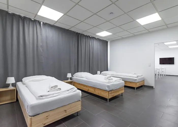 T&k 6 And 10 In For Big Groups 22min To Fair Dus *